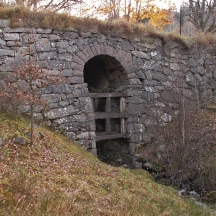 Munkedal över Saltkällebäcken, vid Portarna